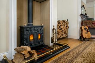 Invicta Oracle 6157 : poêle à bois en fonte Invicta