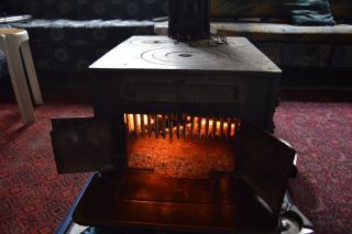 Quel tubage pour un poêle à bois : guide du conduit adapté